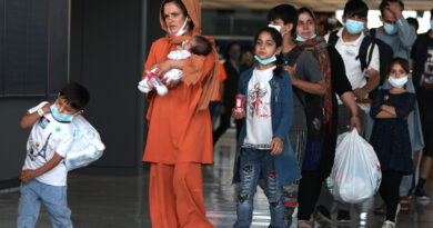 Trump issues travel ban, bars Afghans from entry into US