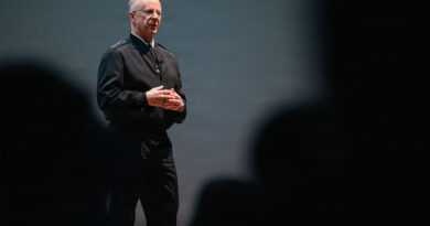 Sailors need to see themselves in ‘fabric’ of new warfighting instructions, CNO says